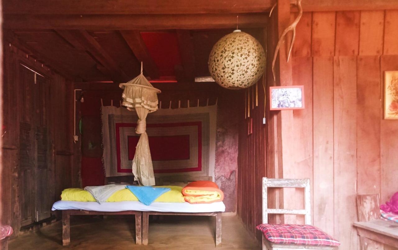 Shanta Ghar A Rustic Guesthouse Chitwan Zewnętrze zdjęcie