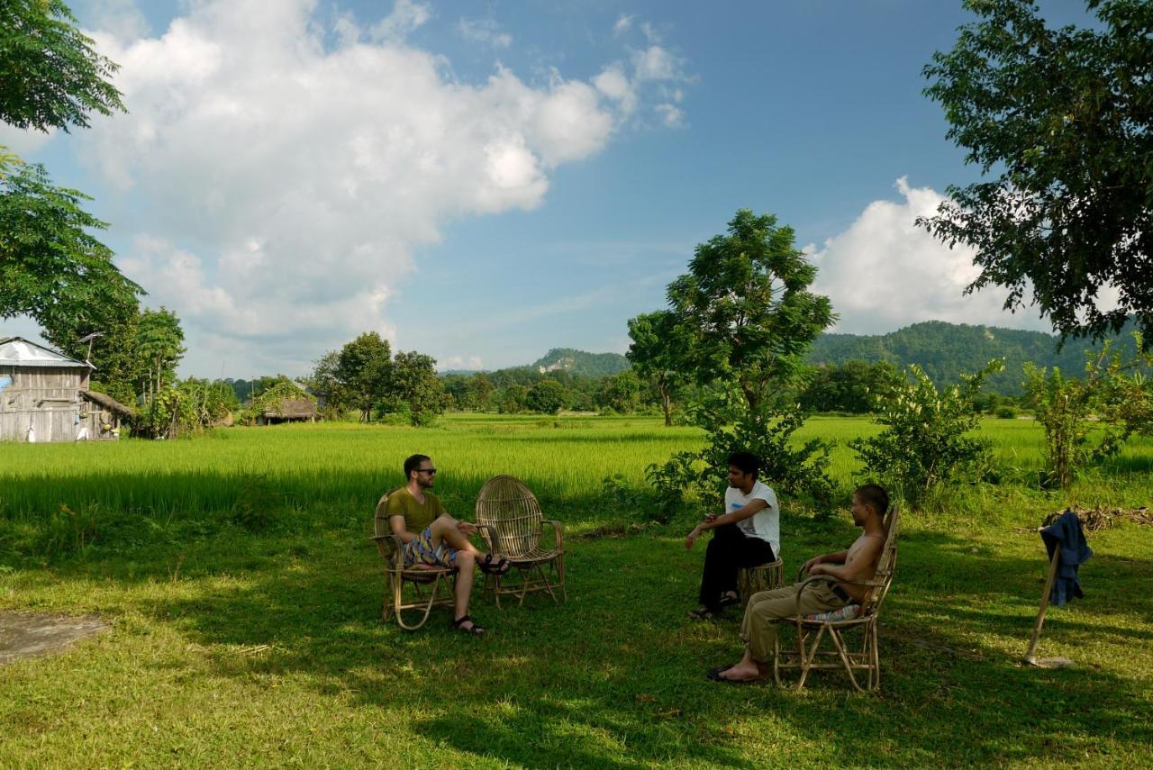 Shanta Ghar A Rustic Guesthouse Chitwan Zewnętrze zdjęcie