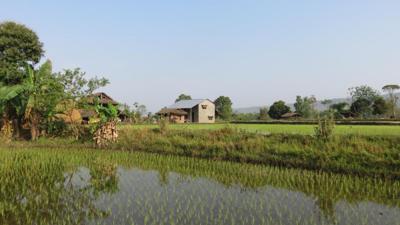 Shanta Ghar A Rustic Guesthouse Chitwan Zewnętrze zdjęcie
