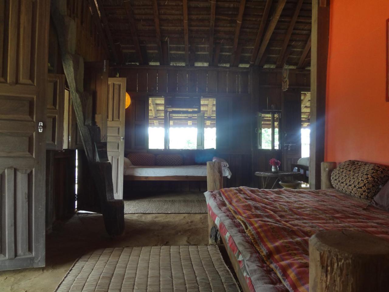 Shanta Ghar A Rustic Guesthouse Chitwan Zewnętrze zdjęcie