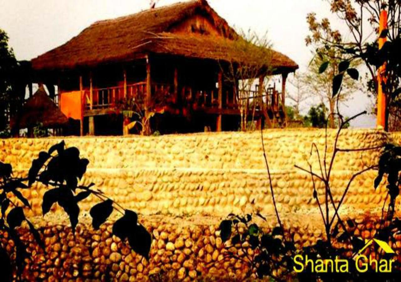 Shanta Ghar A Rustic Guesthouse Chitwan Zewnętrze zdjęcie